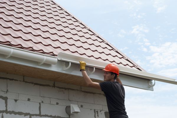 Cost of Rain Gutter Repair in San Francisco