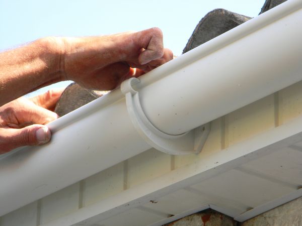 Cost of Plastic Gutter Repair in San Francisco